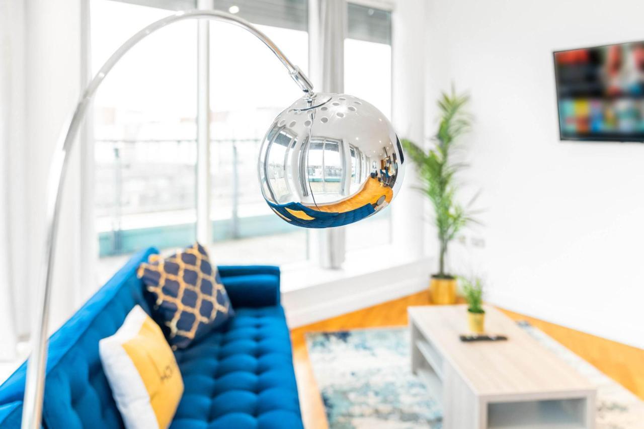 Haus - Impressive Two Bedroom Penthouse - Balcony - Parking Birmingham